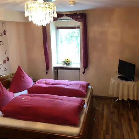 Hotel - Restaurant - Deutsches Haus Neuhutte Dış mekan fotoğraf